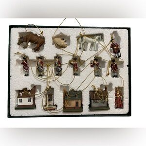 2002 Lang & Wise Williamsburg Collectibles 14 Miniature Ornaments 0509013 NOB